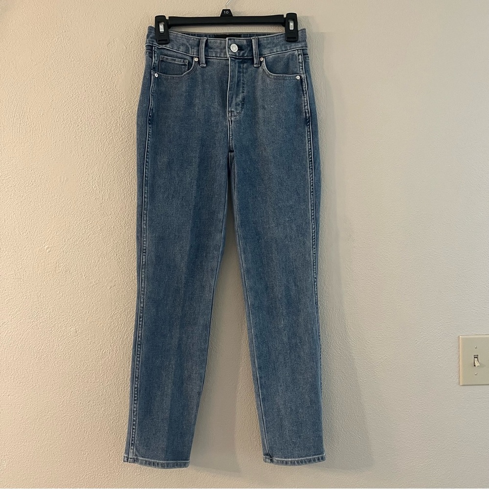 White House Black Market Straight-Leg High Rise Jeans Medium Blue Wash - Size 00